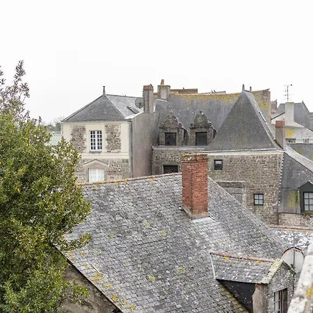 Joli 2 Pers Dans Les Remparts De דירה