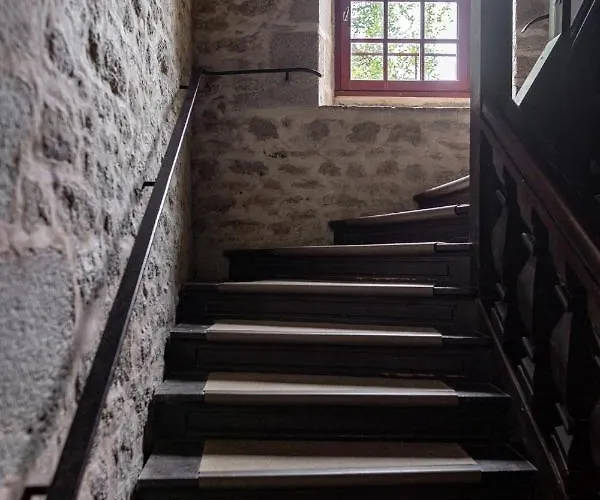 Joli 2 Pers Dans Les Remparts De Daire *